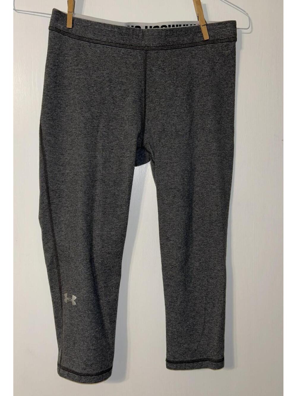 Under Armour womens grey capris leggins size M
